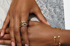 HIGH_CMYK_2026Q2D_platform_summer_go_con_be_essence_hand_image_01_CMYK
